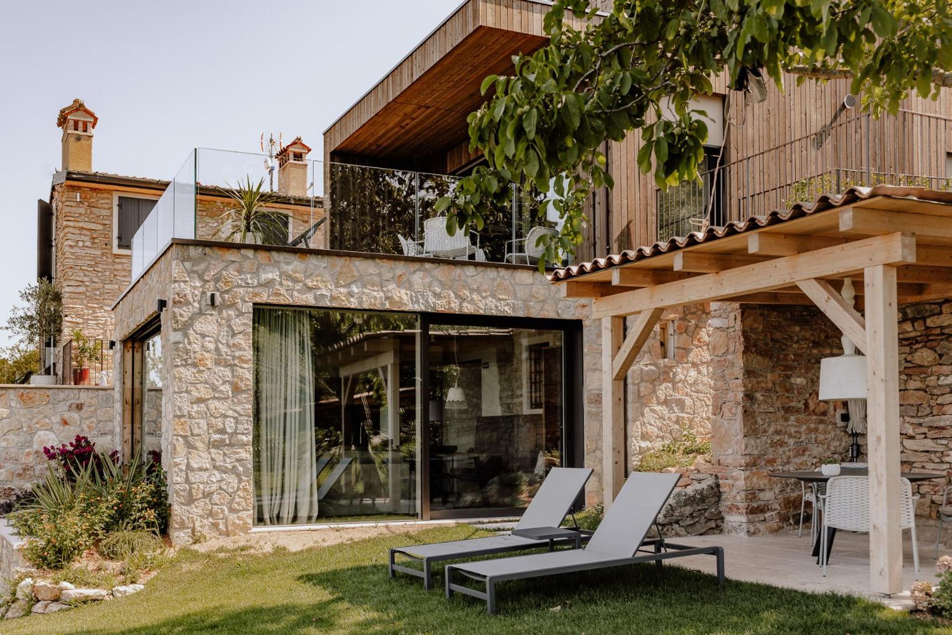 Favai Hills Your Secret Hideaway Бренцоне-суль-Гарда Номер фото